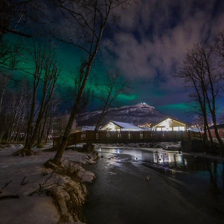 Tromso Lodge & Camping Ngoại thất bức ảnh