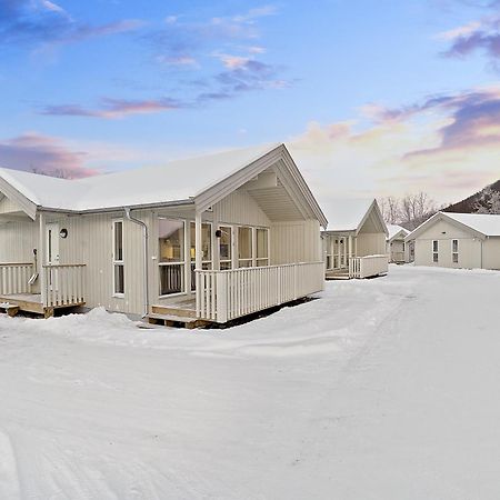 Tromso Lodge & Camping Ngoại thất bức ảnh