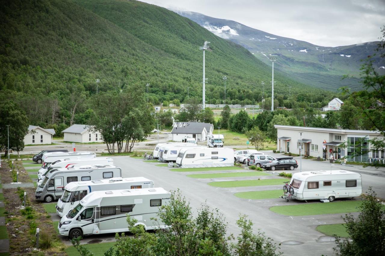 Tromso Lodge & Camping Ngoại thất bức ảnh